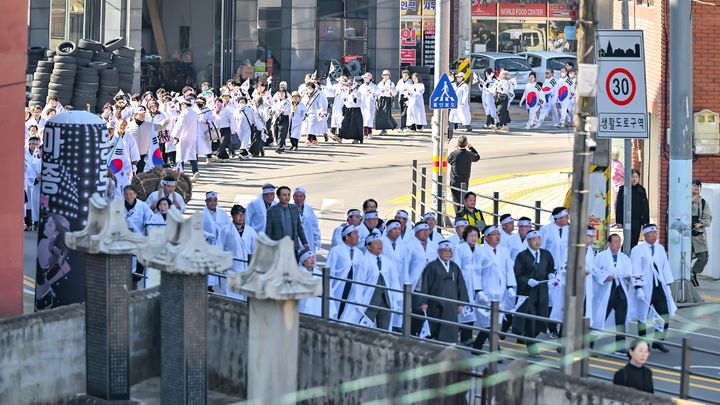[창원=뉴시스]제107주년 군북 3·20 독립만세운동 기념 시가행진. (사진=함안군 제공) 2026.03.20.photo@newsis.com *재판매 및 DB 금지