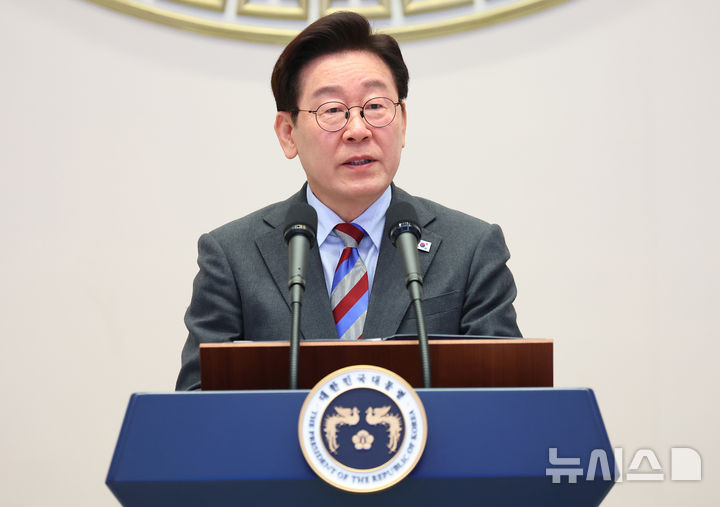 [서울=뉴시스] 최동준 기자 = 이재명 대통령이 20일 청와대 영빈관에서 열린 밀라노-코르티나 동계 패럴림픽 선수단 격려 오찬에서 격려사를 하고 있다. 2026.03.20. photocdj@newsis.com