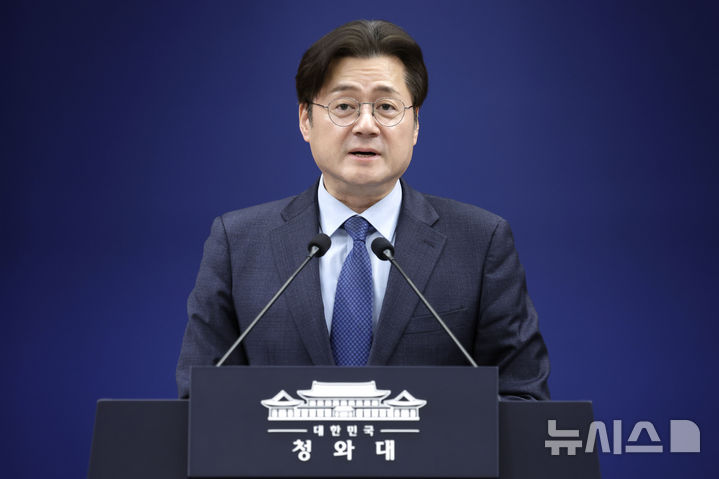 [서울=뉴시스] 최동준 기자 = 홍익표 정무수석이 20일 청와대에서 서울-양평 고속도로 사업 재개 관련 브리핑을 하고 있다. 2026.03.20. photocdj@newsis.com