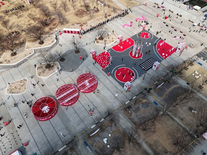 [서울=뉴시스] 방탄소년단 '더 시티' 러브송 라운지. (사진 = 빅히트 뮤직 제공) 2026.03.21. photo@newsis.com *재판매 및 DB 금지