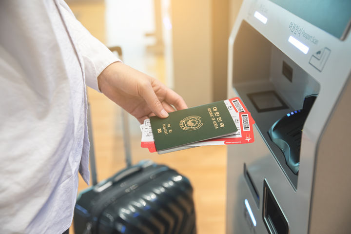 [서울=뉴시스] 중동발 전쟁 여파로 제트 연료 가격이 급등하면서 전 세계 항공사들이 잇따라 항공권 가격 인상에 나서고 있다. (사진=유토이미지) *재판매 및 DB금지 *재판매 및 DB 금지