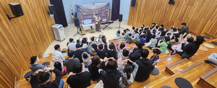 [진주=뉴시스]진주시립도서관, '4월 도서관의 날·도서관 주간 행사' 개최.(사진=진주시 제공).2026.03.22.photo@newsis.com *재판매 및 DB 금지