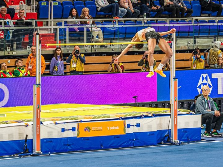 [서울=뉴시스]높이뛰기 우상혁, 세계실내선수권 동메달. (사진=대한육상연맹 제공)