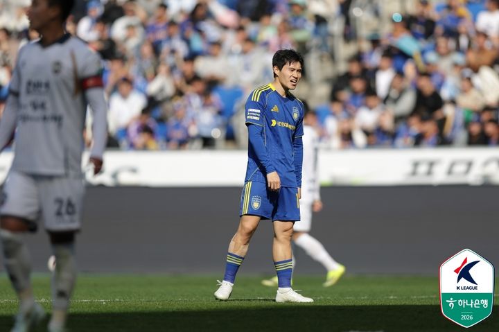 [서울=뉴시스] 프로축구 K리그1 울산 HD의 이동경. (사진=한국프로축구연맹 제공) *재판매 및 DB 금지