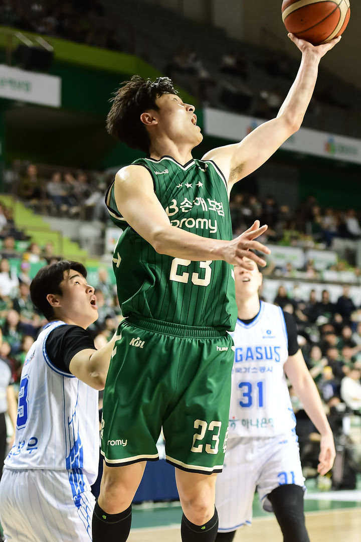 [서울=뉴시스] 프로농구 원주 DB의 박인웅. (사진=KBL 제공) *재판매 및 DB 금지