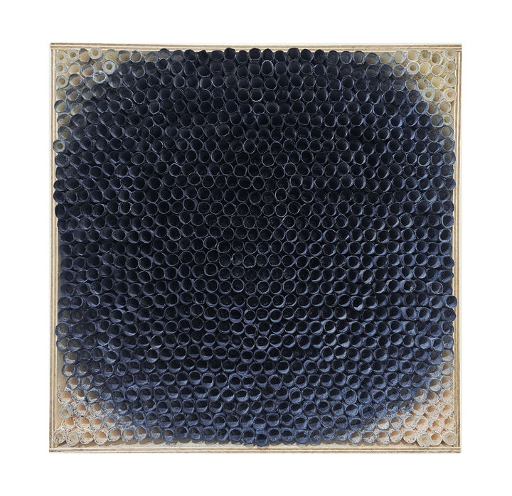 Connection, 32×32cm, Hanji on canvas, 2025, 200만원 *재판매 및 DB 금지