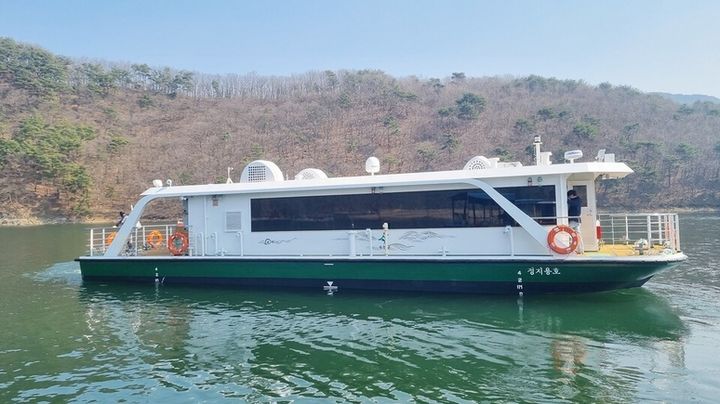 [옥천=뉴시스] 대청호 전기도선 정지용호. (사진=옥천군 제공) 2026.03.23. photo@newsis.com *재판매 및 DB 금지