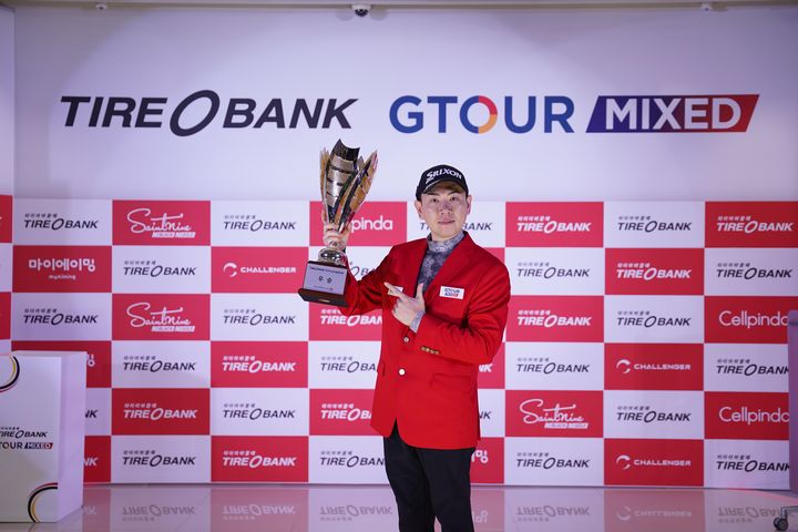 [서울=뉴시스]‘2026 타이어뱅크 GTOUR 믹스드 3차 대회 우승자 이성훈.(사진=골프존 제공) 2026.03.23. photo@newsis.com *재판매 및 DB 금지