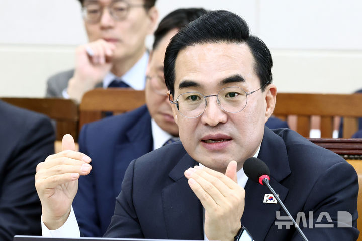 [서울=뉴시스] 고승민 기자 = 박홍근 기획예산처 장관 후보자가 23일 서울 여의도 국회에서 열린 재정경제기획위원회의 인사청문회에서 의원 질의에 답하고 있다. 2026.03.23. kkssmm99@newsis.com