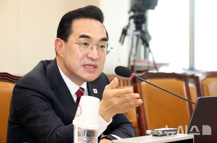 [서울=뉴시스] 조성봉 기자 = 박홍근 기획예산처 장관 후보자가 23일 오전 서울 여의도 국회에서 열린 재정경제기획위원회의 인사청문회에서 의원 질의에 답변하고 있다. 2026.03.23. suncho21@newsis.com