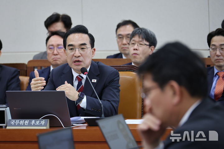 [서울=뉴시스] 김금보 기자 = 박홍근 기획예산처 장관 후보자가 23일 오후 서울 여의도 국회에서 열린 재정경제획위원회의 인사청문회에서 의원질의에 답변을 하고 있다. 2026.03.23. kgb@newsis.com