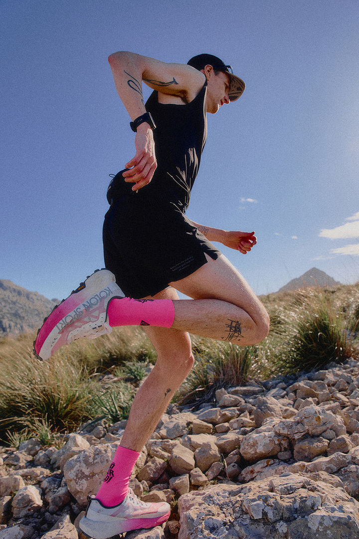 코오롱인더스트리FnC부문이 전개하는 아웃도어 브랜드 코오롱스포츠가 2026년 S/S 시즌 트레일러닝 전용 컬렉션을 출시한다고 24일 밝혔다.(사진=코오롱스포츠 제공) *재판매 및 DB 금지 *재판매 및 DB 금지