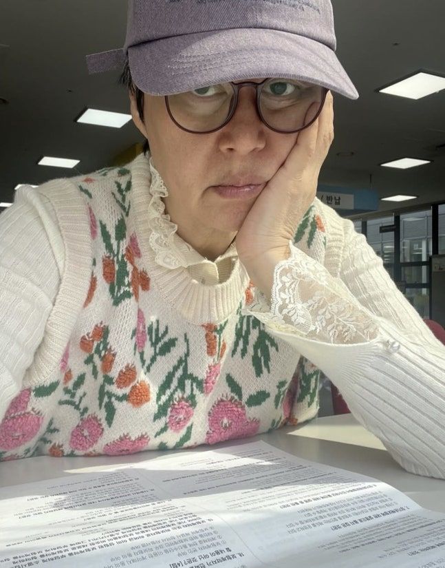 [서울=뉴시스] 유방암 판정을 받고 투병한 방송인 박미선이 보험설계사 자격증 시험을 준비 중인 근황을 전했다. (사진=인스타그램 캡처) 2026.03.24. photo@newsis.com *재판매 및 DB 금지