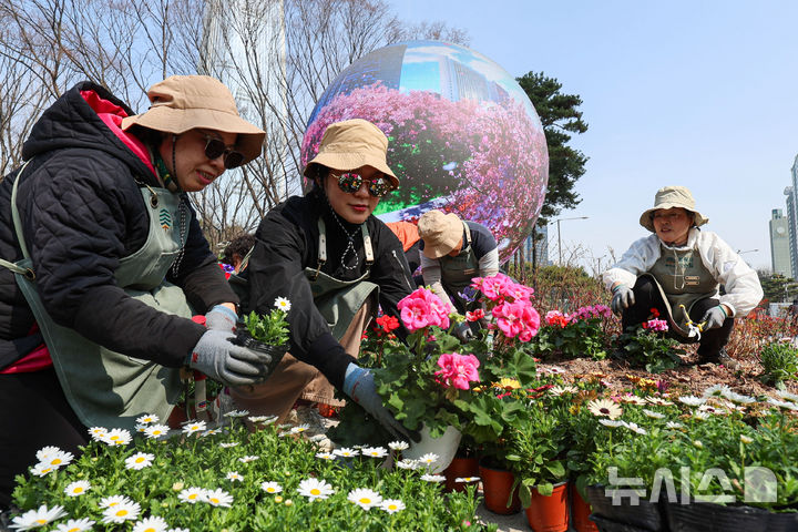 '봄 왔어요' 충북, 대체로 맑고 한낮 19~21도…미세먼지 '나쁨'