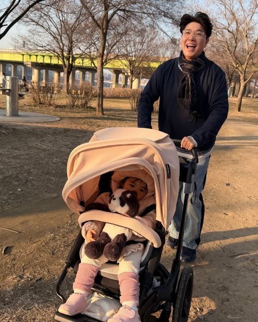 [서울=뉴시스]박수홍과 딸(사진=SNS 캡처) 2026.03.25. photo@newsis.com *재판매 및 DB 금지
