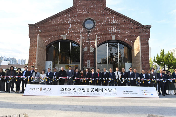 [진주=뉴시스] 진주시, 철도문화공원 차량 정비고.(사진=진주시 제공).2026.03.25.photo@newsis.com *재판매 및 DB 금지