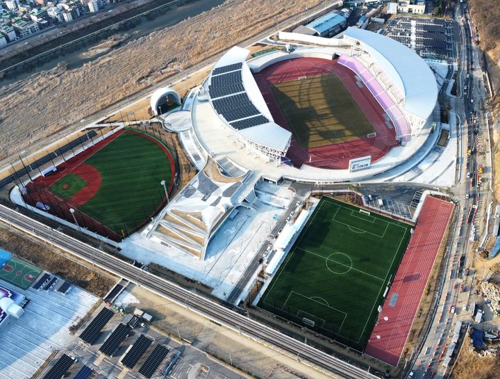 [서울=뉴시스] 광주시 G스타디움 건립공사 현장 사진. (출처=대보건설) 2026.03.25. photo@newsis.com *재판매 및 DB 금지