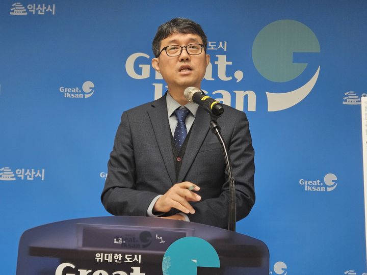 [익산=뉴시스] 고석중 기자=25일 이진윤 보건소장이 시청 브리핑룸에서 정례브리핑을 하고 있다. 2026.03.25. k9900@newsis.com *재판매 및 DB 금지