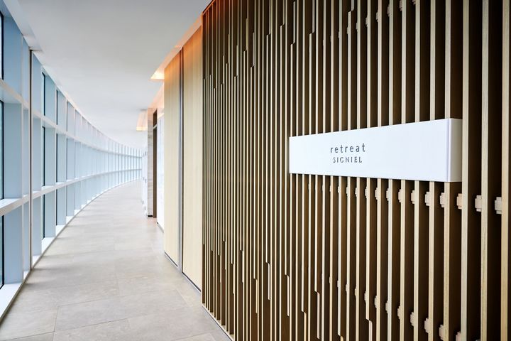 [부산=뉴시스] 시그니엘 부산은 벚꽃철을 맞아 리트릿 시그니엘 스파 패키지를 선보인다고 25일 밝혔다. (사진=시그니엘 부산 제공) 2026.03.25. photo@newsis.com *재판매 및 DB 금지