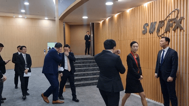 [서울=뉴시스]이지용 기자 = 김정규 SK스퀘어 사장이 25일 서울 중구 SK-T타워에서 열린 제5기 SK스퀘어 정기 주주총회에 참석하고 있다. 2026.03.25. leejy5223@newsis.com *재판매 및 DB 금지 *재판매 및 DB 금지