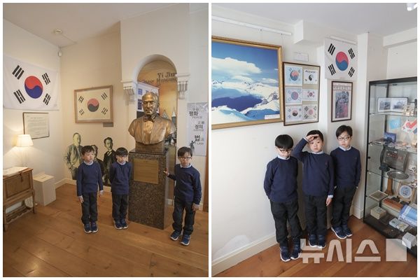 [서울=뉴시스]배우 송일국이 2018년 가족과 함께 방문한 네덜란드 헤이그 '이준 열사 기념관'에서 찍은 세 아들 대한·민국·만세의 기념 사진. (사진=송일국 제공)