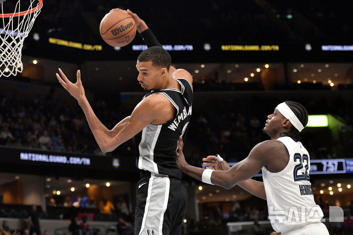 [멤피스=AP/뉴시스] 미국프로농구(NBA) 샌안토니오 스퍼스의 빅토르 웸반야마. 2026.03.25.