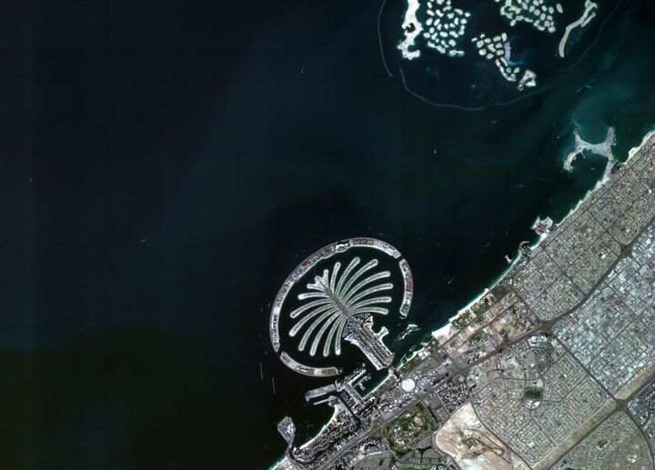 [서울=뉴시스] 세종 4호가 광학 위성으로 지구를 촬영한 사진 영상(두바이). (사진=우주청 제공) *재판매 및 DB 금지