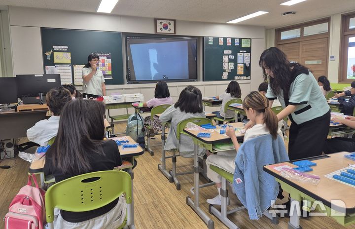 [전주=뉴시스]윤난슬 기자 = 사진은 기초학력 선도학교 모습. 본 기사와 직접 관련 없음. (사진=전북교육청 제공) photo@newsis.com
