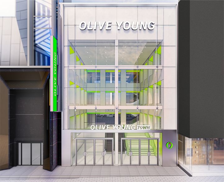 CJ올리브영이 서울 중구 명동에 K뷰티 큐레이션 역량과 글로벌 특화 매장 운영 노하우를 집약한 '올리브영 센트럴 명동 타운'(이하 센트럴 명동 타운)을 26일 오픈했다고 밝혔다. *재판매 및 DB 금지