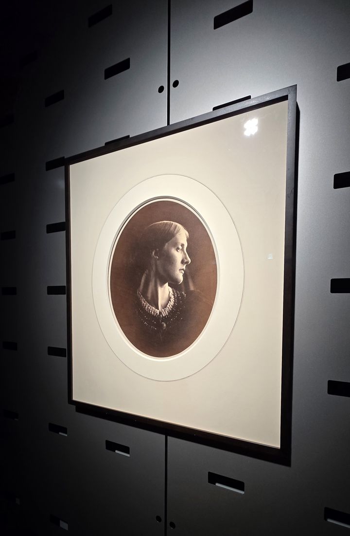 [사진=박현주 미술전문기자]19세기 알부민 프린트(버지니아 울프의 할머니인 줄리아 마가렛 카메론 작품)도 소장되어 있다. *재판매 및 DB 금지