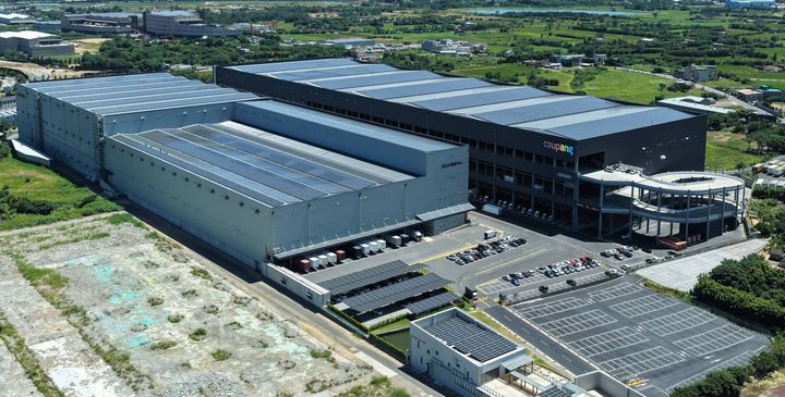 [서울=뉴시스]쿠팡Inc;의 대만 네번째 스마트 물류센터. (사진=쿠팡 대만 홈페이지) *재판매 및 DB 금지