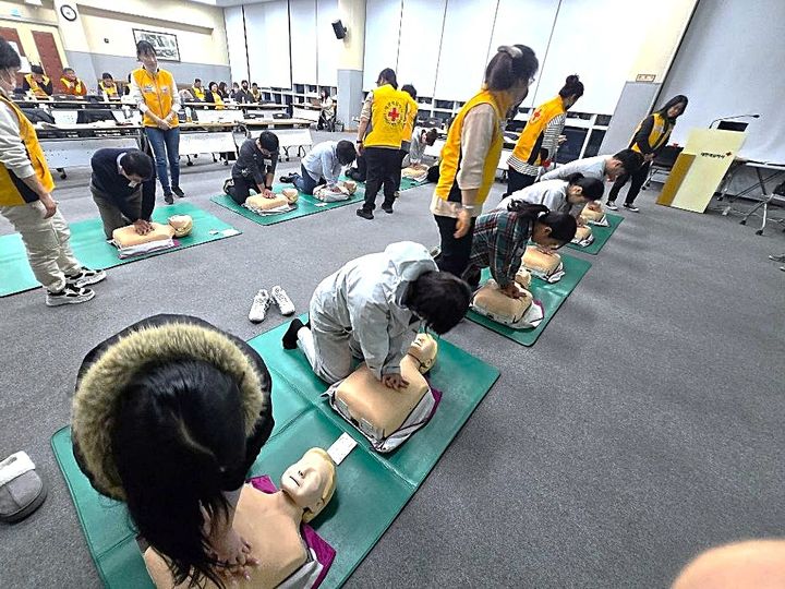 [울산=뉴시스] 26일 울산적십자사에서 상반기 응급처치 강사 교육을 진행하고 있다. (사진=제공) 2026.03.26. photo@newsis.com *재판매 및 DB 금지
