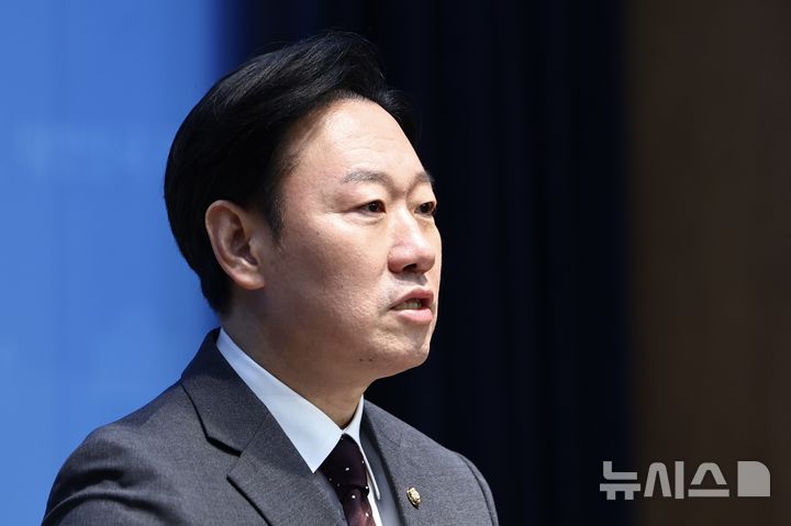 [서울=뉴시스] 김명년 기자 = 박수민 국민의힘 의원이 26일 오전 서울 여의도 국회 소통관에서 서울시장 출마선언 기자회견을 하고 있다. 2026.03.26. kmn@newsis.com