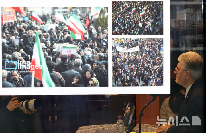 [서울=뉴시스] 최진석 기자 = 사이드 쿠제치 주한 이란대사가 26일 서울 용산구 주한 이란 대사관에서 긴급기자회견을 하고 있다. 2026.03.26. myjs@newsis.com