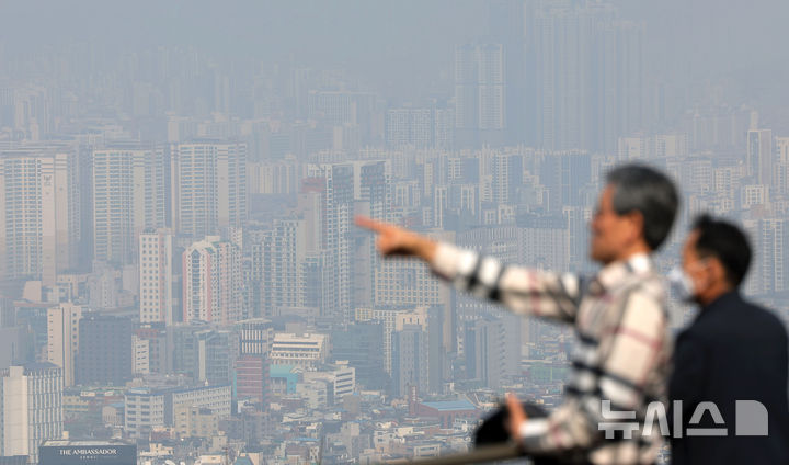 [서울=뉴시스] 홍효식 기자 = 26일 서울 중구 남산에서 바라본 서울 시내 아파트 단지 모습. 2026.03.26. yesphoto@newsis.com