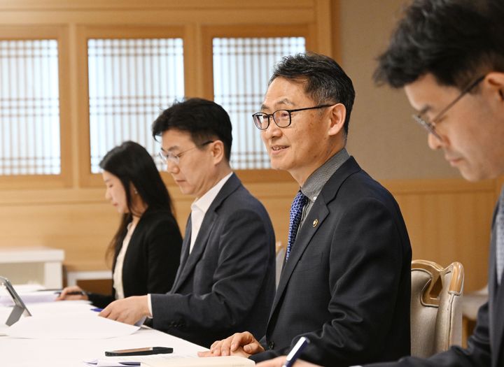 [서울=뉴시스] 허장 재정경제부 제2차관이 26일 서울 종로구 정부서울청사에서 수출기업 간담회를 주재하고 있다. (사진=재정경제부 제공) 2026.03.26. photo@newsis.com *재판매 및 DB 금지