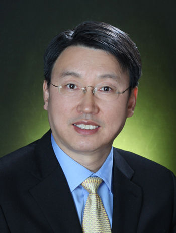 [함평=뉴시스] 이성일 전 대통령직속 국가균형발전 특별위원. (사진=뉴시스 DB) photo@newsis.com *재판매 및 DB 금지