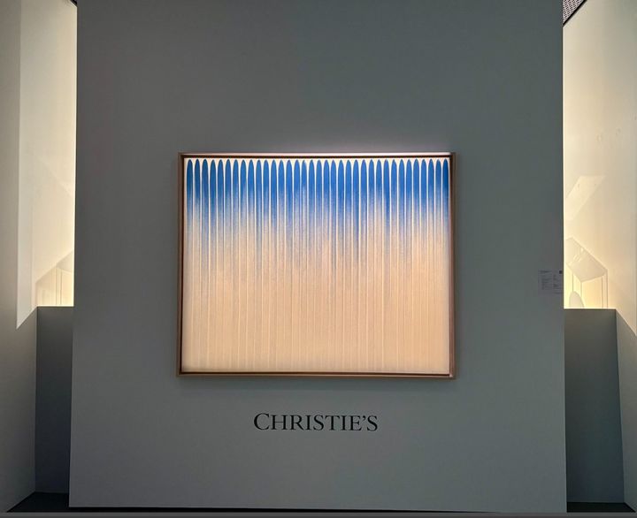 크리스티 홍콩 3월 경매에 출품된 이우환 선으로부터. 추정가 HK$800만~1200만(약 15억~22억원) *재판매 및 DB 금지