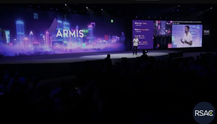 [서울=뉴시스] 지난 25일(현지시간) 미국 샌프란시스코에서 열린 미국 샌프란시스코에서 열린 세계 최대 사이버 보안 전시회 'RSA 컨퍼런스 2026(이하 RSAC 2026)'에서 나디르 이즈라엘 아미스 공동창업자 겸 최고기술책임자(CTO)가 기조연설을 하고 있는 모습. (사진=유튜브 채널 'RSA Conference' 캡처) 2026.03.27. photo@newsis.com *재판매 및 DB 금지