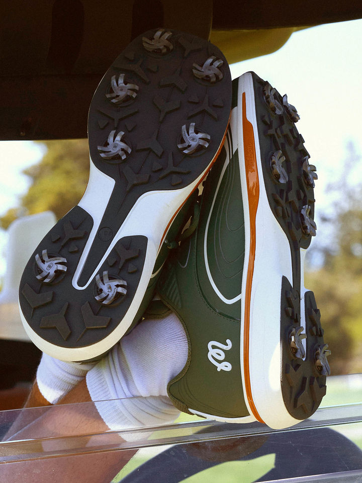 [서울=뉴시스] 말본 투어1 골프화. (사진=말본 제공) *재판매 및 DB 금지