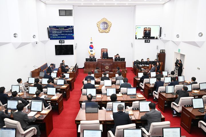 [제주=뉴시스] 27일 오후 제주도의회 본회의장에서 제477회 도의회(임시회) 제2차 본회의가 열리고 있다. (사진=제주도의회 제공) 2026.03.27. photo@newsis.com *재판매 및 DB 금지