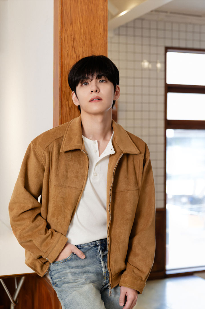 [서울=뉴시스] 데이식스 원필. (사진 = JYP엔터테인먼트 제공) 2026.03.30. photo@newsis.com *재판매 및 DB 금지