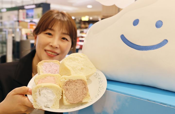 [대구=뉴시스] 롯데백화점 상인점은 부산 기장의 디저트 맛집 '화전리 제빵소' 팝업스토어를 운영한다. (사진 = 롯데백화점 제공) 2026.03.29. photo@newsis.com *재판매 및 DB 금지