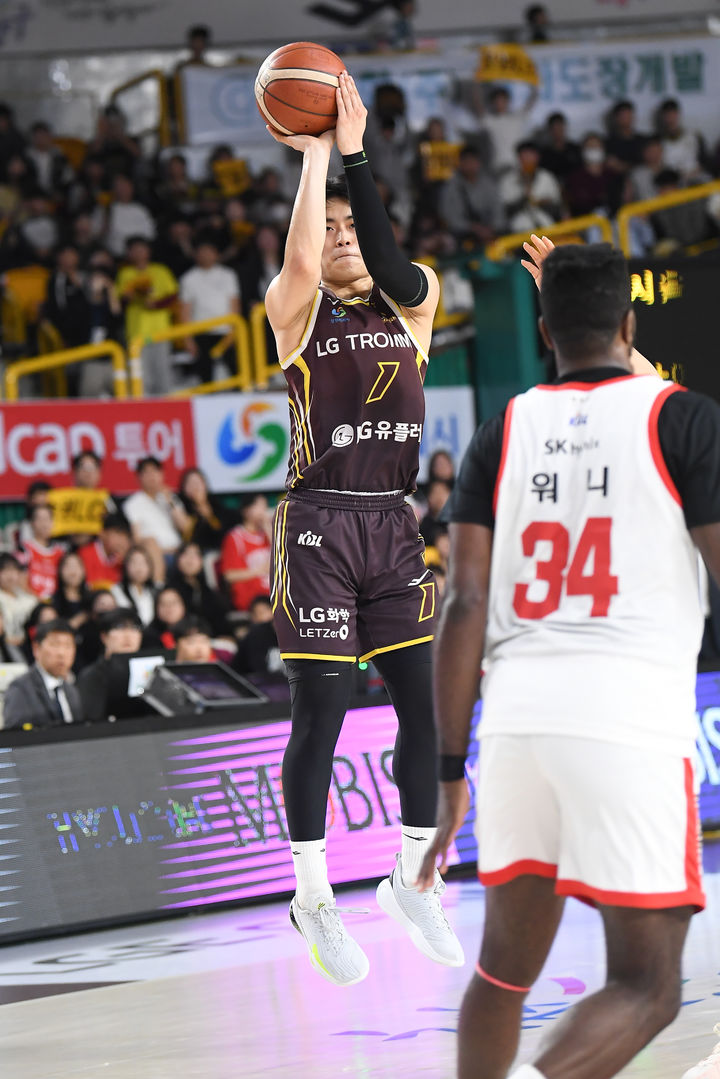 [서울=뉴시스] 프로농구 창원 LG의 유기상. (사진=KBL 제공)