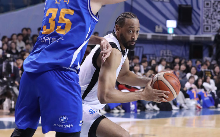 [서울=뉴시스] 프로농구 수원 KT의 조나단 윌리엄스. (사진=KBL 제공) *재판매 및 DB 금지