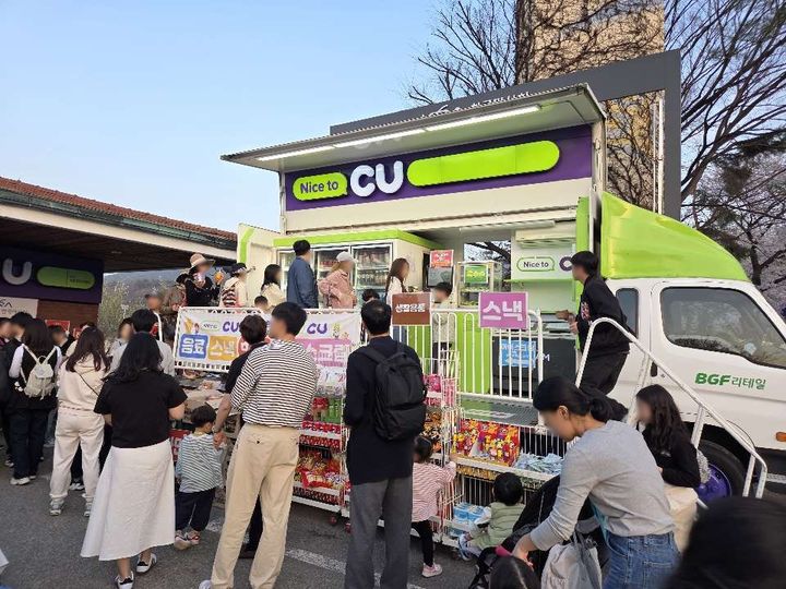 BGF리테일이 운영 중인 편의점 CU가 올해 이동형 편의점의 올해 3월까지 누적 출동 건수가 전년 동기 대비 4배 증가했다고 30일 밝혔다.(사진=BGF리테일 제공) *재판매 및 DB 금지 *재판매 및 DB 금지