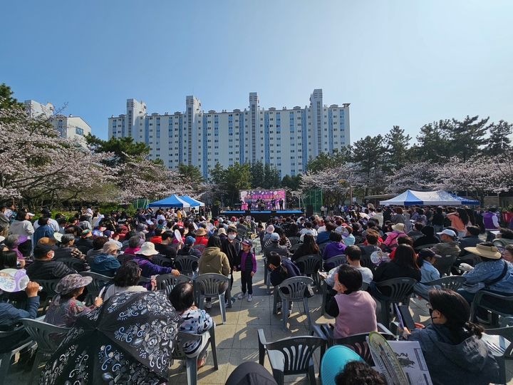 [창원소식]창원단감 막걸리, NC파크서 시음 행사 진행