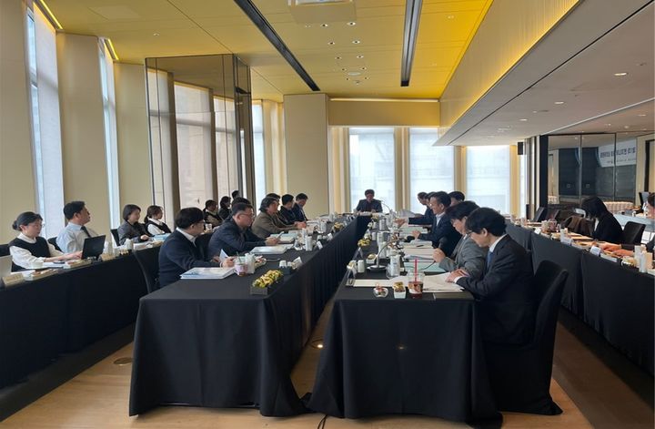 [서울=뉴시스] 지난 24일 열린 '2026년도 제1차 엔지니어링 표준품셈 심의위원회' 심의 모습. (사진=한국엔지니어링협회 제공) 2026.03.30. photo@newsis.com *재판매 및 DB 금지