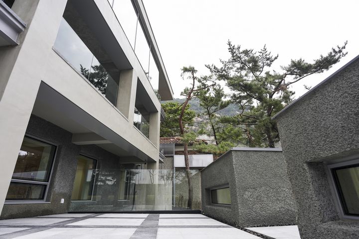 [서울=뉴시스]김창열 화가의 집 전경. 2026.03.30. (사진=종로구 제공) *재판매 및 DB 금지