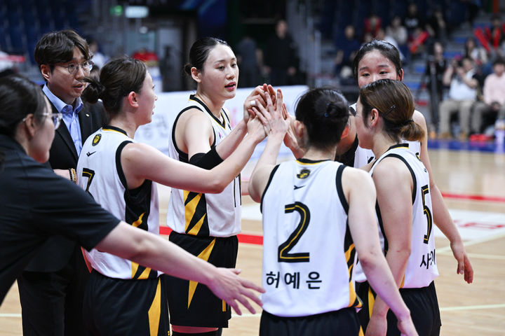 [서울=뉴시스] 여자프로농구 청주 KB국민은행. (사진=WKBL 제공)